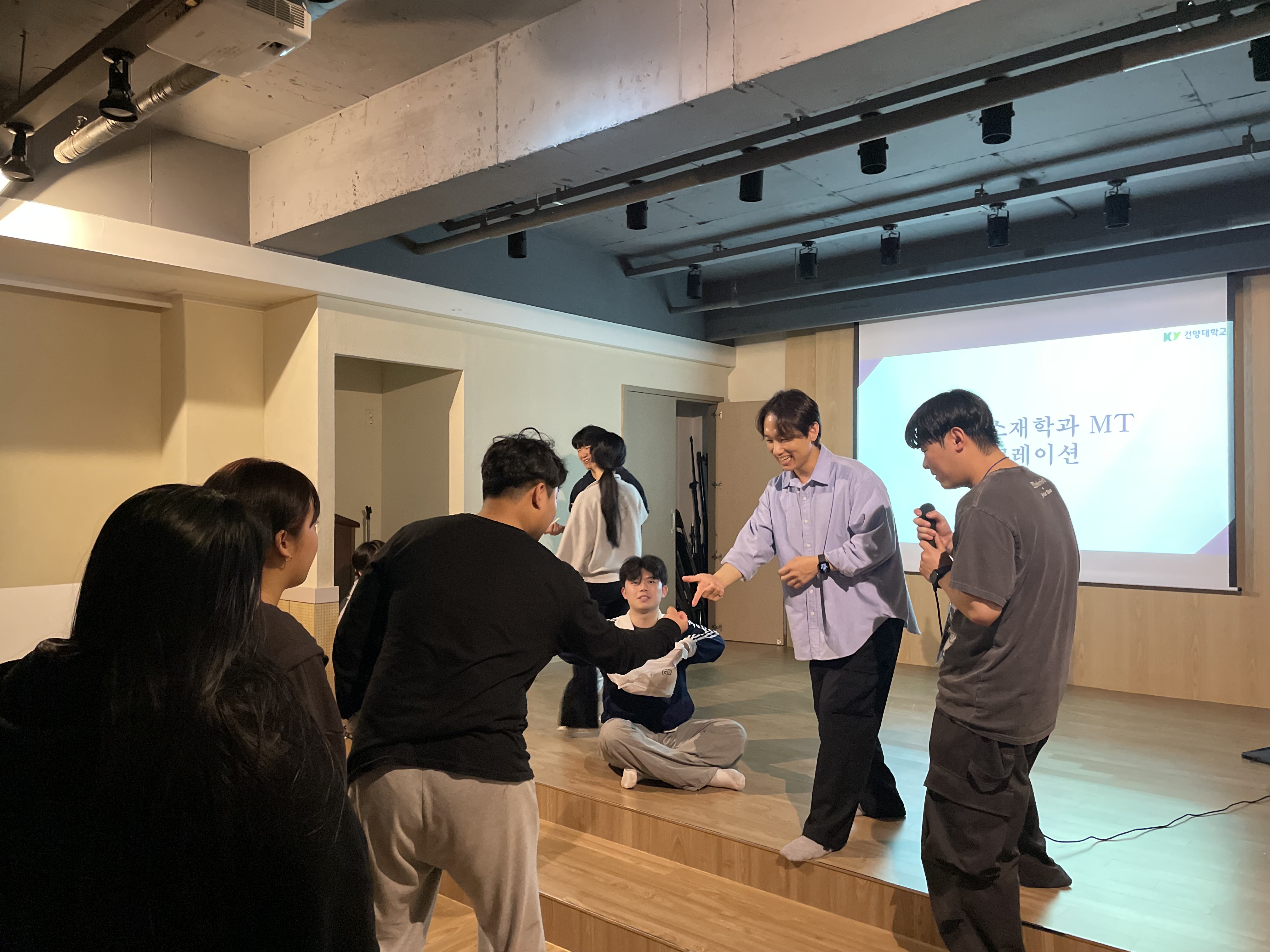 썸네일 사진